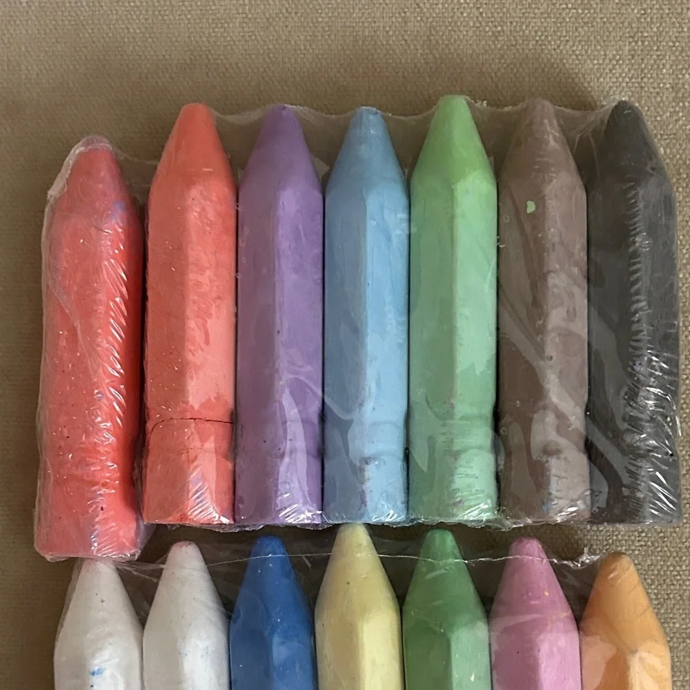 Colorful Chalk Set - Picture 2 of 2